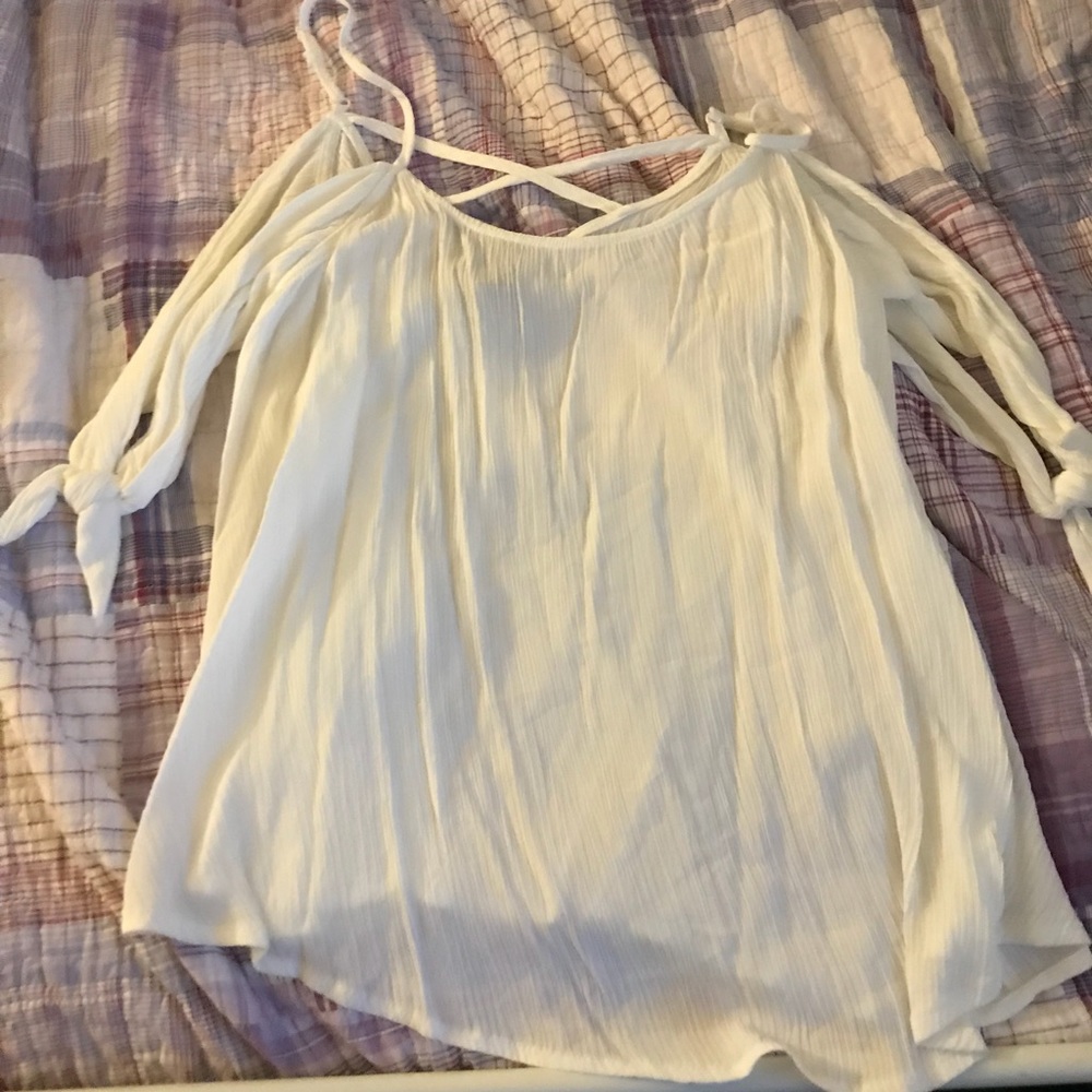 Open shoulder crop top